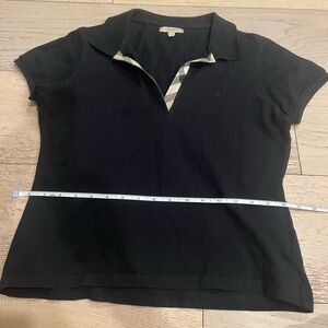 Burberry Women’s Polo Shirt Size Medium